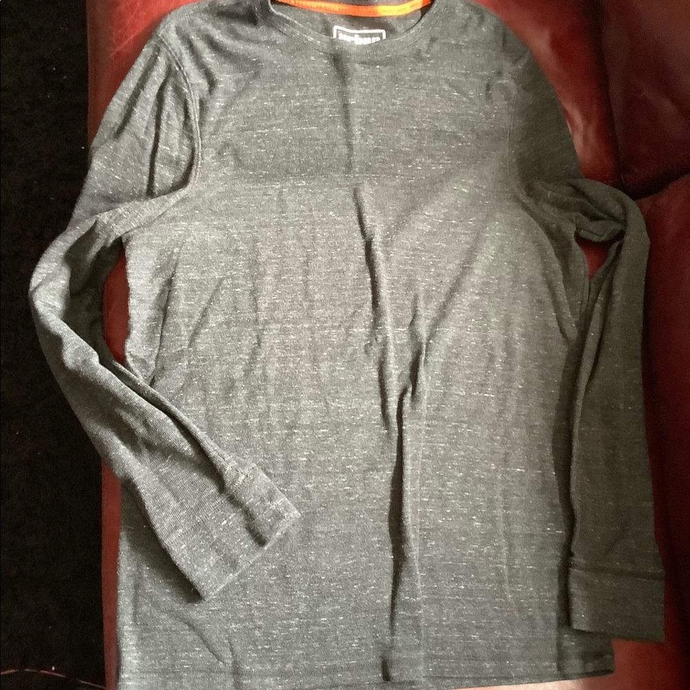 XL gray long sleeve shirt
